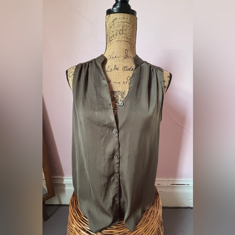 Banana Republic Button-Up Sleeveless Top - Brown
